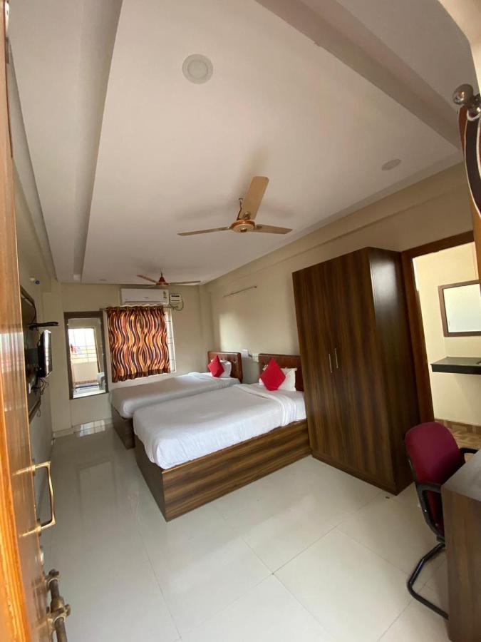 ויסאקפאטנם Hotel Renuka מראה חיצוני תמונה